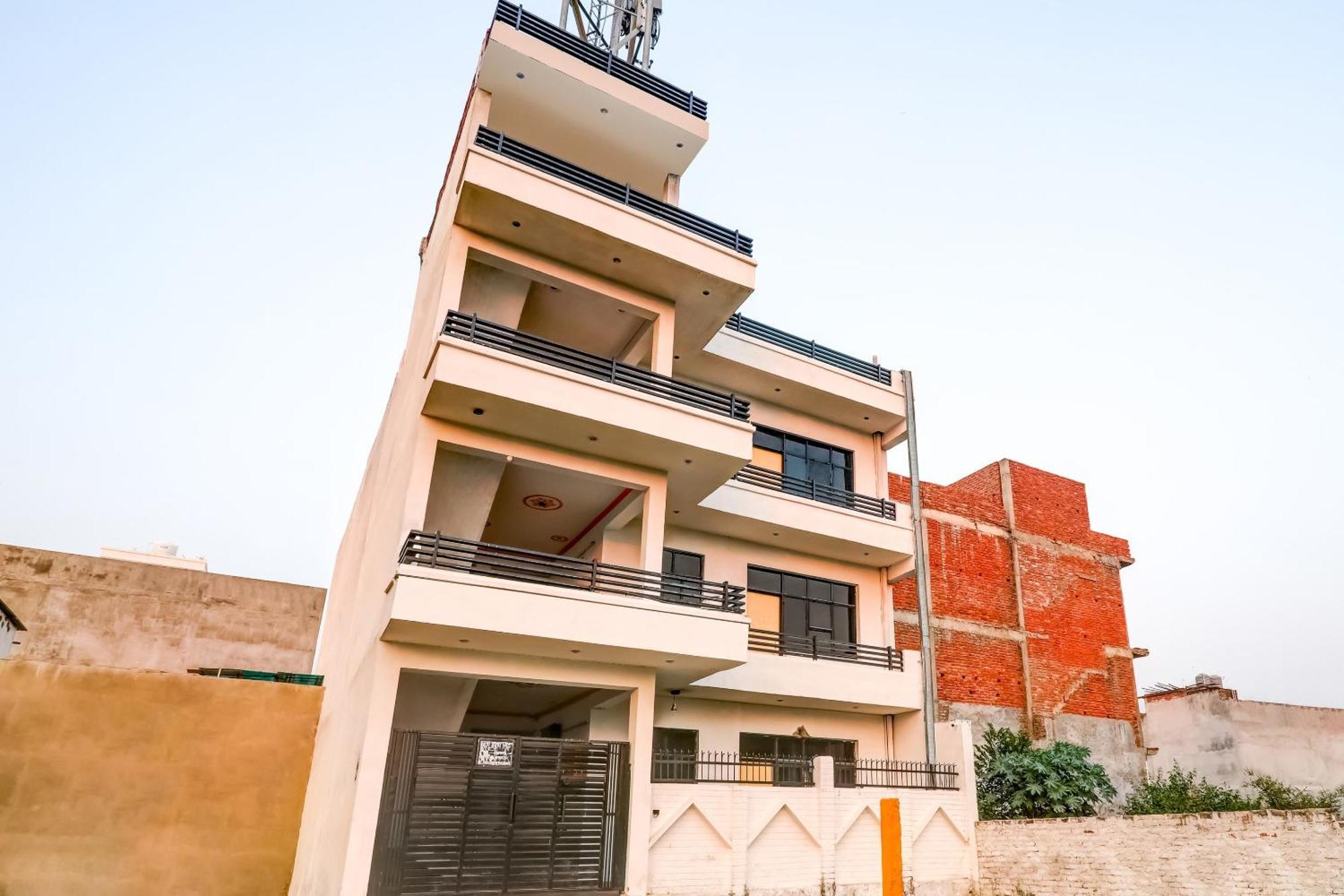 Spot On Ganpati Palace لاكناو المظهر الخارجي الصورة