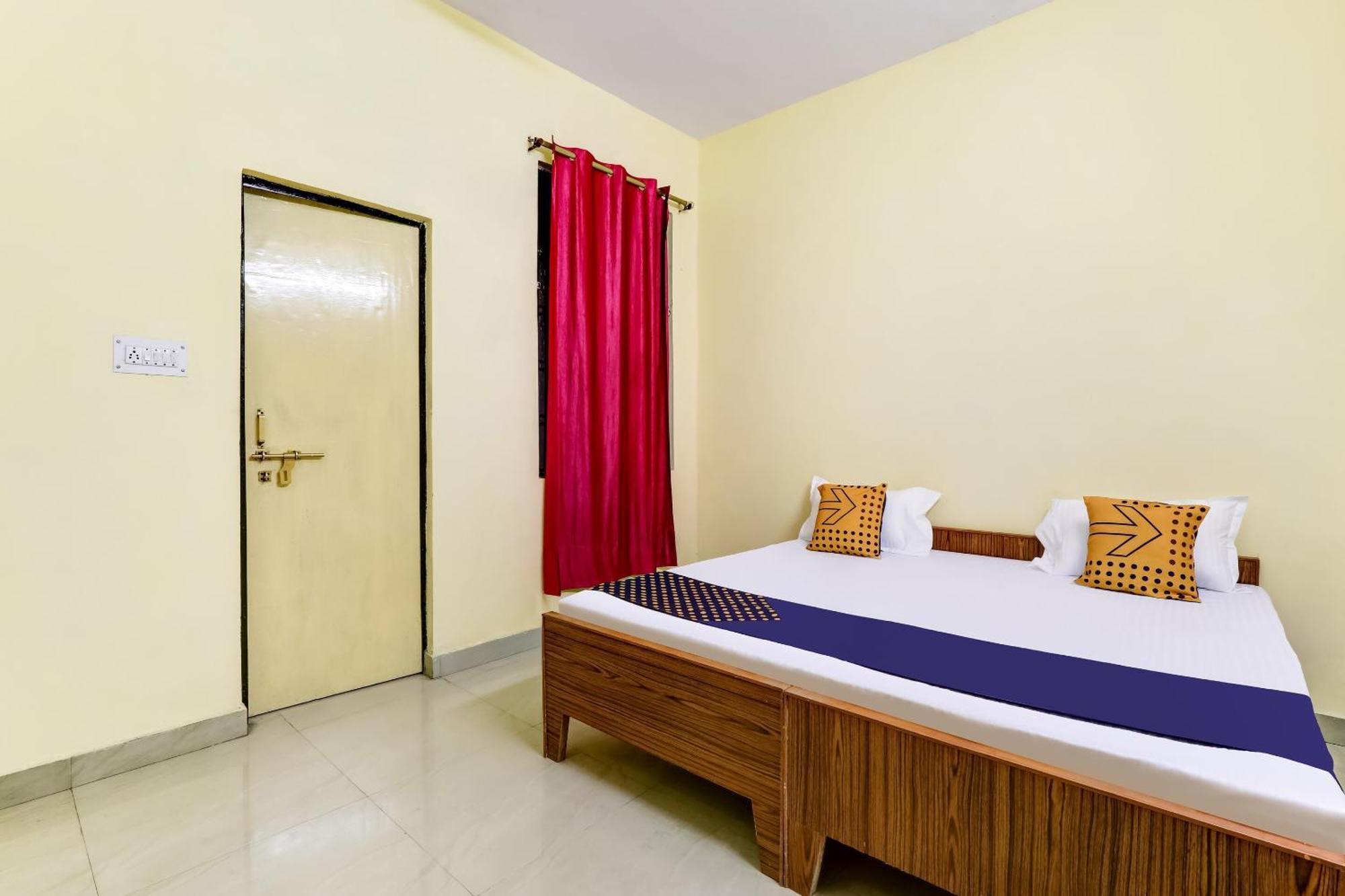 Spot On Ganpati Palace لاكناو المظهر الخارجي الصورة
